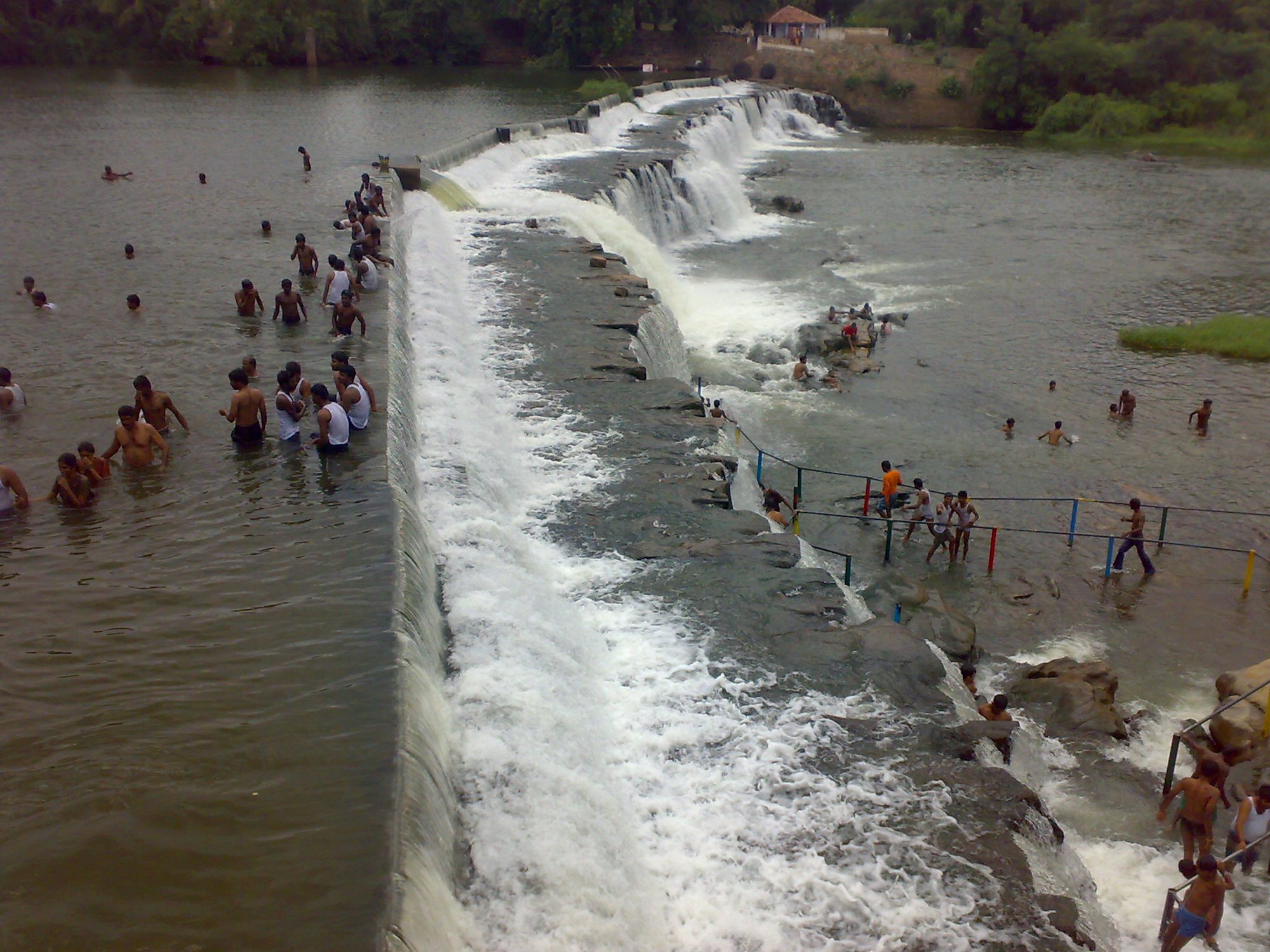Kodiveri Dam on the Bhavani river